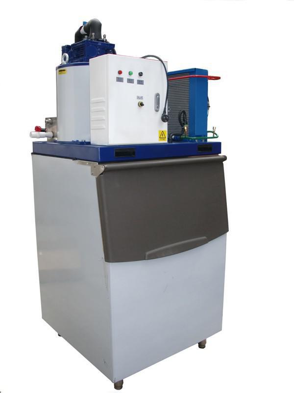 日产2.5吨大型制冰机 商用冷冻冰砖机制冰各种规格定做片冰机