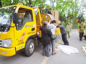 【地震快讯】成都移动抢通信息生命线 邛崃天台山设立快装站